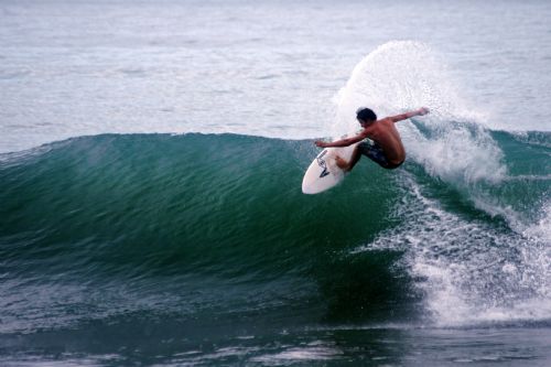 Costa Rica surfing in Playa Bejuco