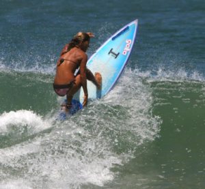 surfing-costa-rica-tamarindo-matos