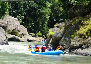 Whitewater rafting Adventure Tour in Costa Rica
