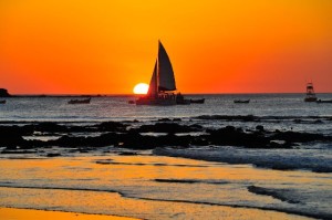 Sunset Catamaran tours in Playa Tamarindo Costa Rica