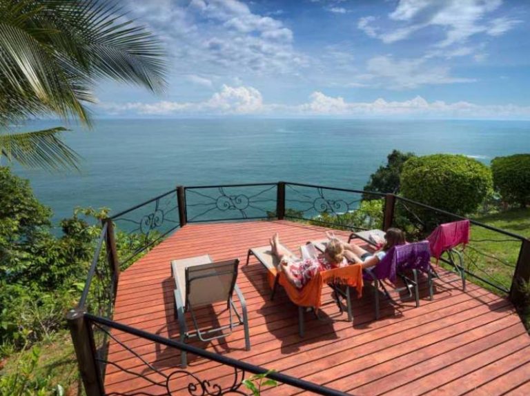 Enjoy the splendour from the deck of puertoncito point-Dominical-Costa-Rica