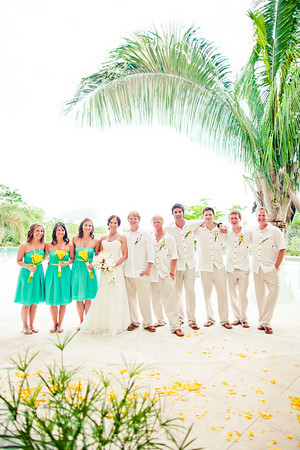 Wedding party group picture at Casa Fantastica