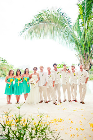 Wedding party group picture at Casa Fantastica