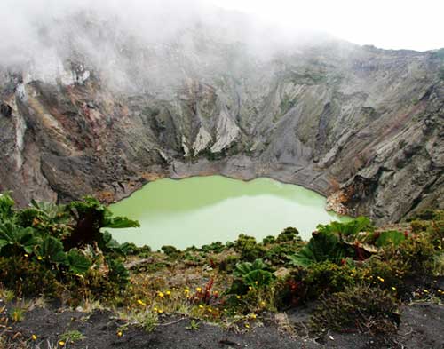 Irazu Volcano crater