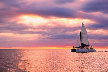 Sunset Catamaran Sailing tour in Tamarindo great for all ages