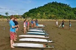 Surf lessons for beginners in Manuel Antonio beach