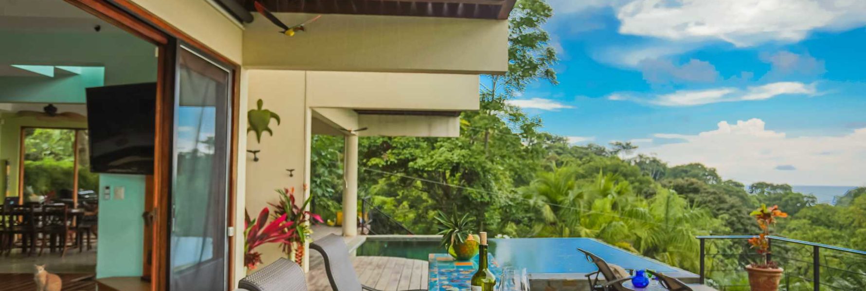Sit outside at this custom breakfast bar and enjoy a classic Costa Rican meal, Right in front of the pool. 