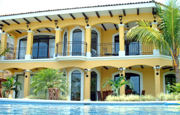 Elegant vacation home rental near Jaco, Costa Rica, pool with ocean view of Herradura Bay