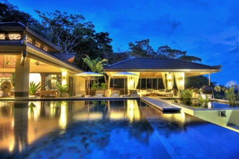 Luxurious Dominical Mansion Rental at the beach