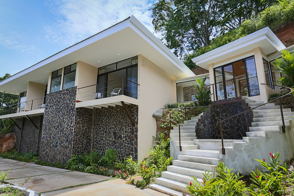 This beautifully-built custom home in Manuel Antonio is great for groups and family vacations.