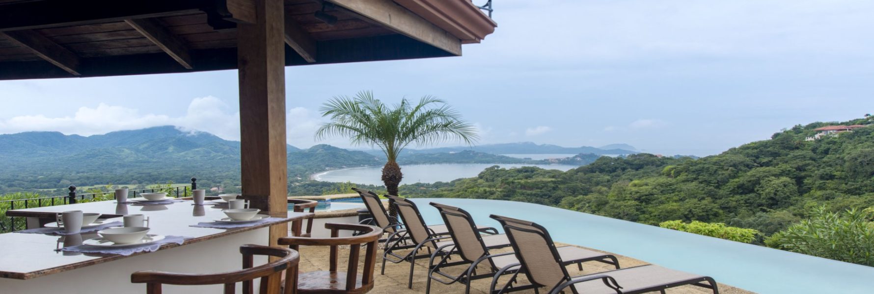 The views, the sun, and the beauty of Playa Flamingo all are here at this villa.