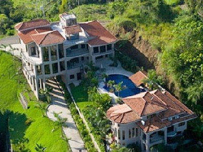Amazing Costa Rica deluxe vacation rental great for larger groups in Jaco
