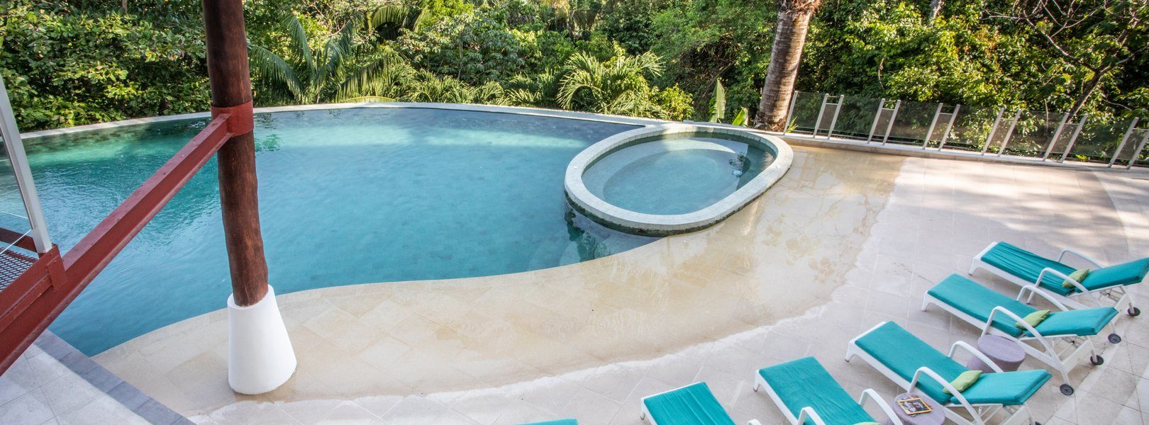 This magnificent infinity pool overlooks the precious rain forest of Manuel Antonio 